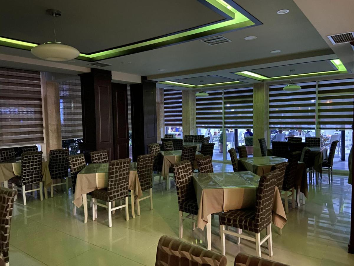 Center Park Hotel Velipoje Luaran gambar
